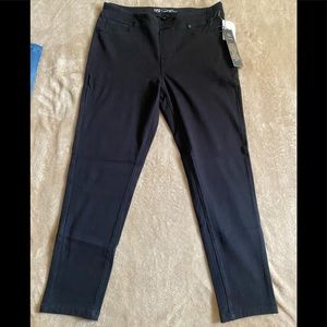 NWT DG2 Jeggings